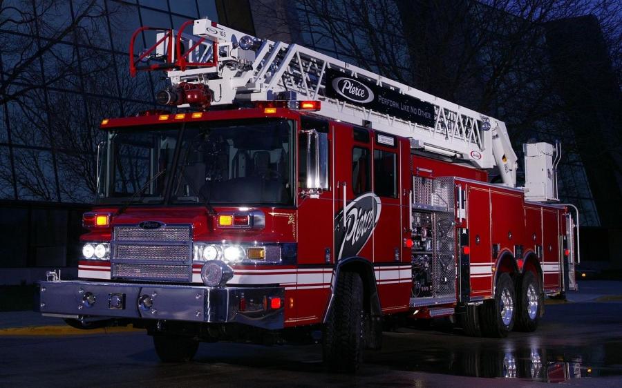 Pierce Quantum Rear Mount Aerial '2004
